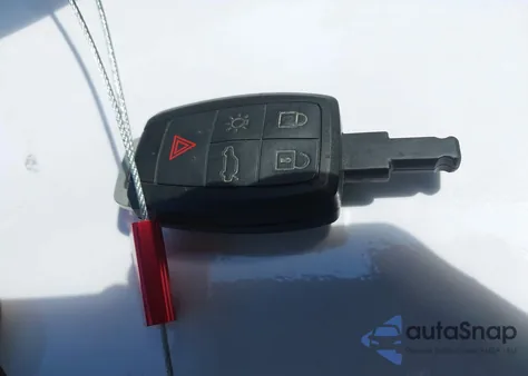 2012 Volvo C30 T5 from USA, damaged, VIN YV1672MK4C2265469